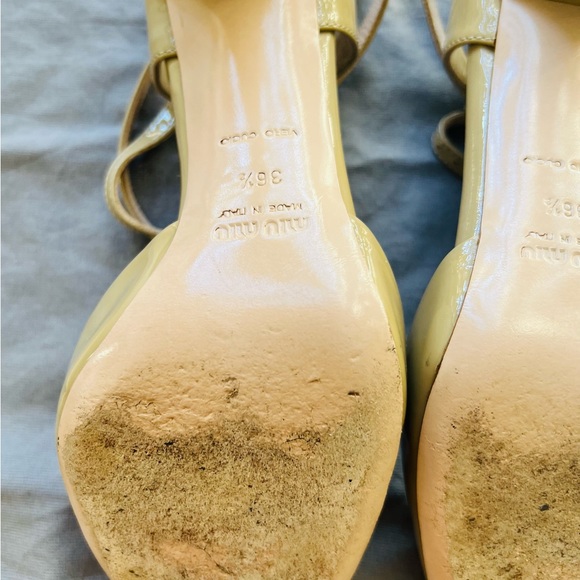 Miu Miu nude t-bar ankle strap patent leather with gold details - Picture 3 of 7